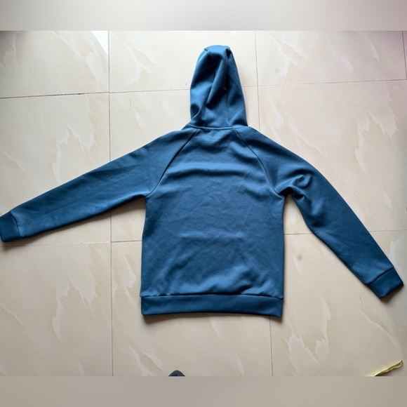 Aston Villa Castore , England UK Pullover Hoodie Size 4 Polyester Soft Winter - Picture 13 of 16